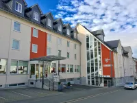 Wetzlarer Hof Hotel & Restaurant Hotels near Vier Turme Wanderung