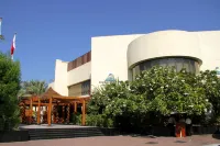 Dubai Marine Beach Resort & Spa