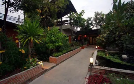 Ban Sakaekrang Resort Отели в г. Утай-Тани