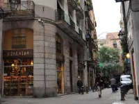 Mercer House Boria Hotels near Picasso Museum