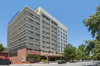 Nesuto Canberra Hotels near Australian War Memorial