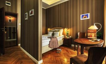 Stare Kino Cinema Residence