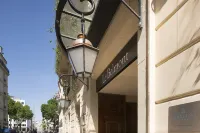Le Belmont Paris Hotel a Parigi