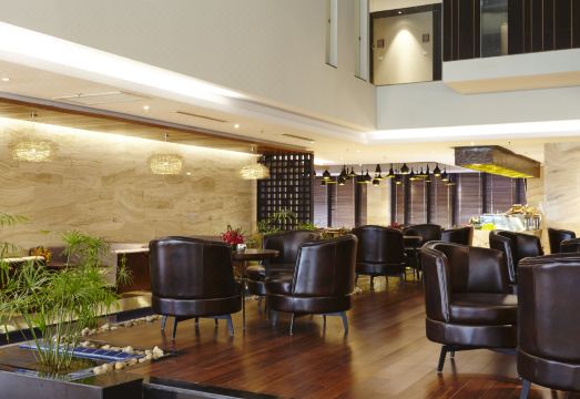 3. 레이크쇼어 호텔..