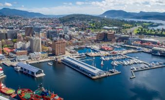 Somerset on the Pier Hobart