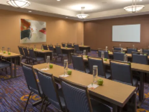 Courtyard Cleveland Beachwood Hotels in Orange