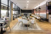 Courtyard Toulouse Airport Hotels in Colomiers