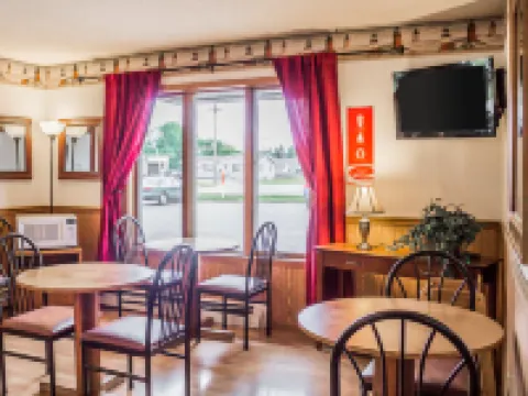 Travelodge by Wyndham Escanaba Hotels in Escanaba