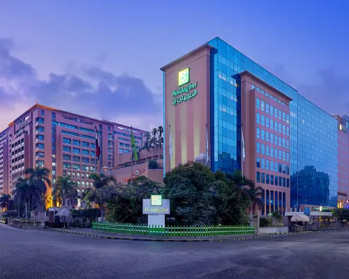 Holiday Inn Citystars Hotels near El Safa