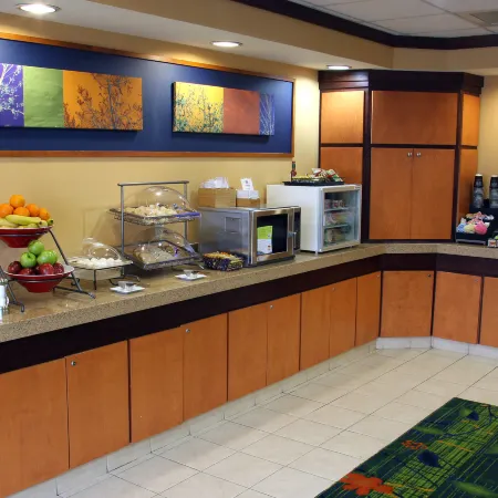 Fairfield Inn & Suites Marion