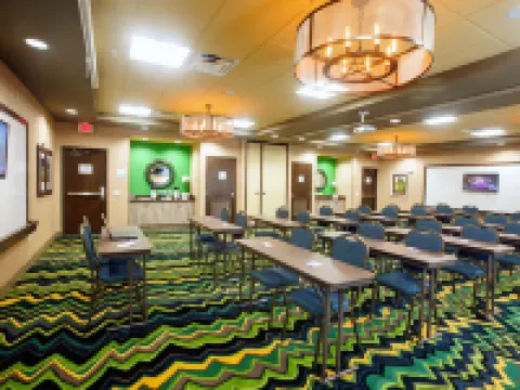 Holiday Inn Express & Suites PERRY-NATIONAL FAIRGROUND AREA by IHG Hotels in Perry