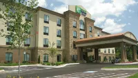 Holiday Inn Express & Suites Cleveland Northwest by IHG