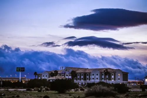 Holiday Inn Express & Suites HESPERIA by IHG Hotels in Hesperia