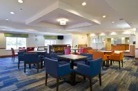 Holiday Inn Express & Suites VERMILLION by IHG - 朝食