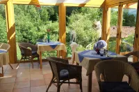 Frauenpension Arleta - Women Only