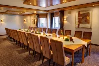 Hotel am Badepark فنادق في BarBel