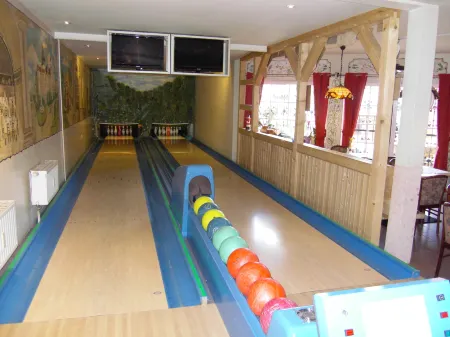 Neue Pfefferkiste Отели в г. Тауха