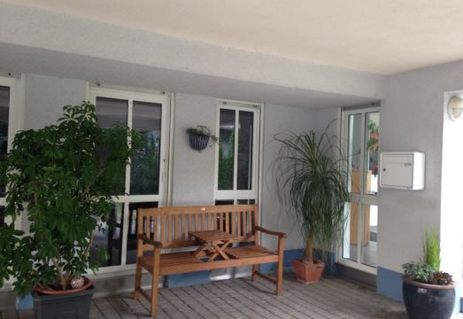 3. 아스트라 가르니..