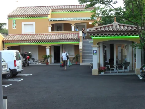 Hôtel l'Anvia Hotels in Bollène