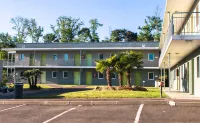 Sure Hotel by Best Western Mont-De-Marsan Stade Montois Rugby附近的飯店
