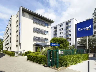 Kyriad Grenoble Centre Các khách sạn gần Collégiale Saint-André