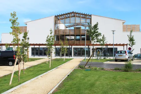 Adonis Aix en Provence Отели рядом с достопримечательностью «Le Village des Automates»