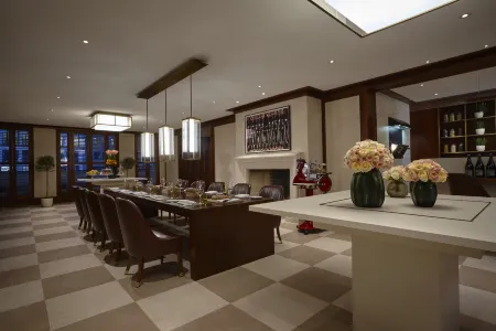 Hotel Adlon Kempinski Berlin Отели рядом с достопримечательностью «Embassy of the Netherlands»