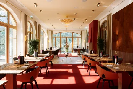 Schloss Elmau Luxury Spa Retreat & Cultural Hideaway Отели в г. Крюн