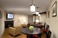 Four Points by Sheraton Halifax - พร้อมอาหารเช้า