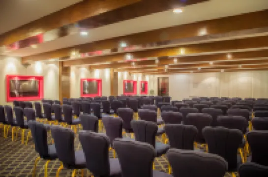 埃爾卡斯特拉諾伽瑪梅尼達酒店