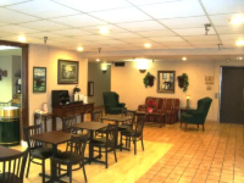 โรงแรมพิเจียนฟอร์จ โรงแรมในพีเจียนฟอร์จ