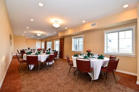 Rivertide Suites Отели в г. Сисайд