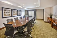 Staybridge Suites CLEVELAND MAYFIELD HTS BEACHWD by IHG - Pysäköinti