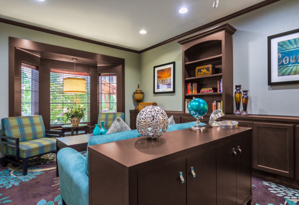 Staybridge Suites Kansas City-IndependenceOver view