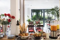 Escale Oceania Rennes Cap Malo Hotels in Les Iffs