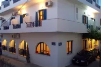 Hotel Zeus Hotels near Kastro