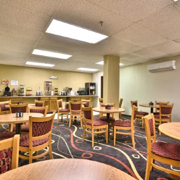 Katahdin Inn & Suites