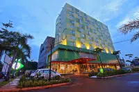 Zest Hotel Harbour Bay Batam Hotel in zona Taruna Sakti stadium MC Dermott