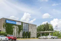Travelodge by Wyndham Trois-Rivieres Hôtels à proximité de : Parc Champlain