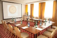 Hotel Holiday Park Hotels in Legionowo County