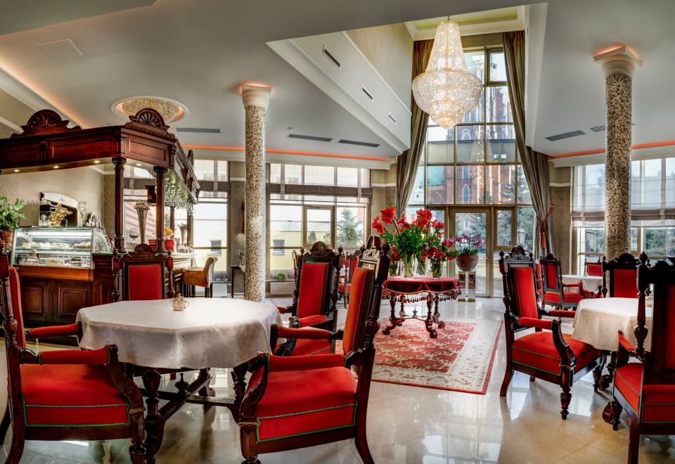 1. Hotel im..