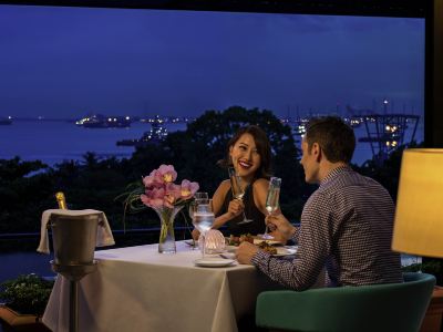 レストラン ソフィテル シンガポール セントーサ リゾート&スパ(ステイケーション可)の写真