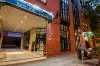Espahotel Plaza Basílica فنادق في 
