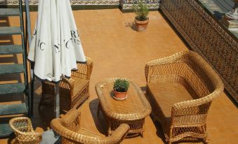 Hostal Sevilla Santa Justa - Adults Only