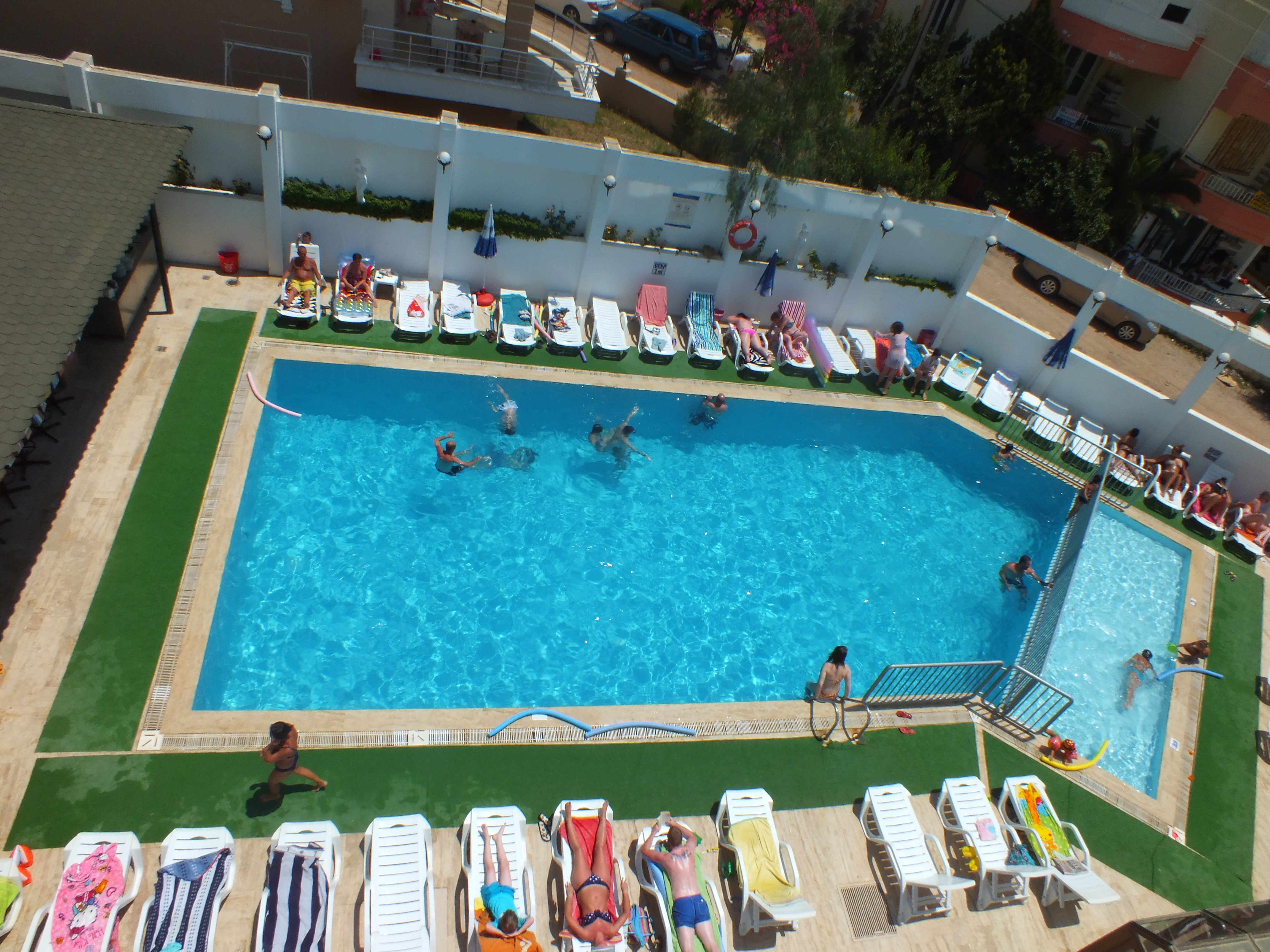 Tuntas Suites Altinkum