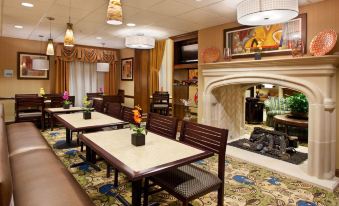 Holiday Inn Express Meadville (I-79 Exit 147A)