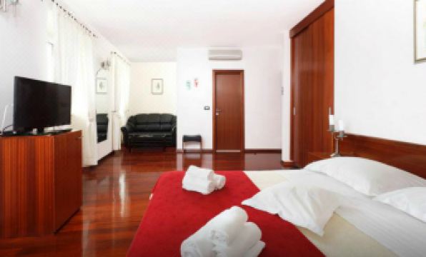 Villa Slika - Housity