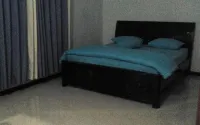 Comfy Room at Honey Guesthouse Syariah Hotel di Slawi