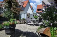 Löwen Hotel & Restaurant فنادق في Wernau