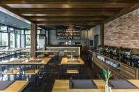 Cresco Hotel Buriram - breakfast